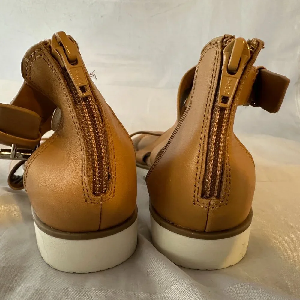Sofft  Starla Ankle Strap Sandal in Brown Leather  Women Size 6      New